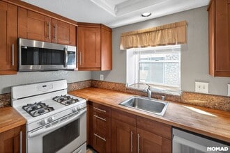 5070 Via Manos in Oceanside, CA - Building Photo - Building Photo