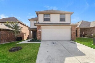 1407 Mark in Ennis, TX - Building Photo