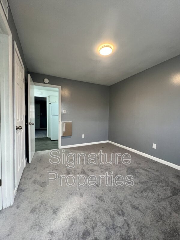 1010 Hershberger Rd NW in Roanoke, VA - Building Photo - Building Photo