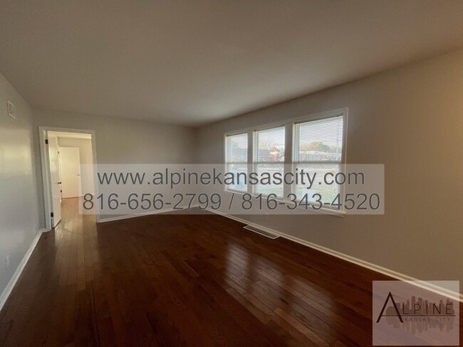 805 NE 72nd St in Kansas City, MO - Building Photo - Building Photo