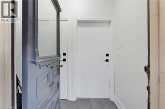 202 Victoria Ave N in Hamilton, ON - Building Photo - Building Photo