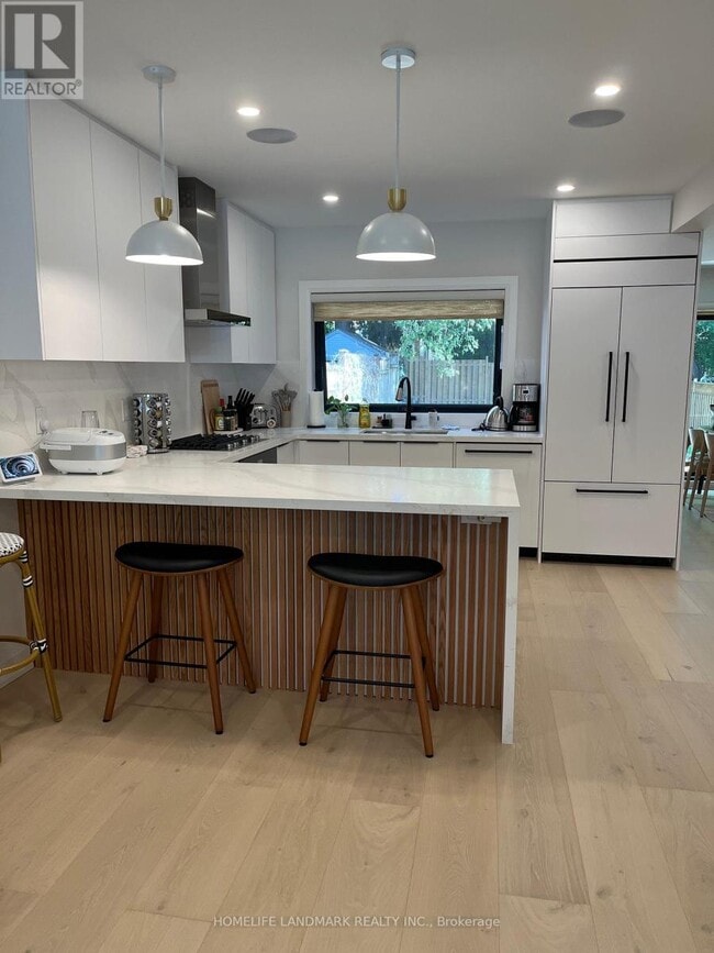 19 Elmsthorpe Ave in Toronto, ON - Building Photo - Building Photo