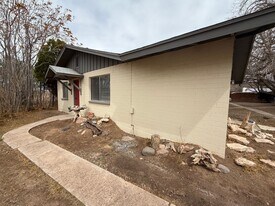 3990 E Yuma Dr in Lake Montezuma, AZ - Building Photo