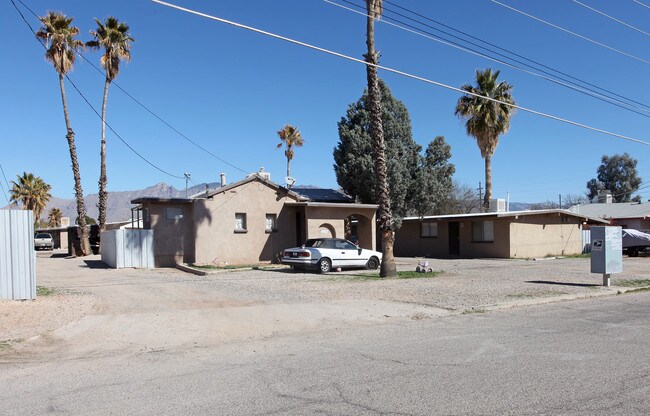 3327-3335 E Flower St in Tucson, AZ - Building Photo - Building Photo