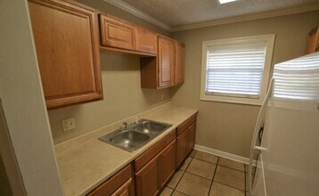 1017 Seville Ave, Unit A in Baker, LA - Building Photo - Building Photo