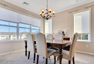 631 Sloan Ct in Matawan, NJ - Building Photo - Building Photo