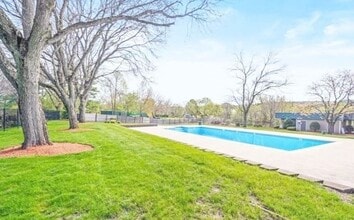 200 Swanton St, Unit 708 in Winchester, MA - Building Photo - Building Photo