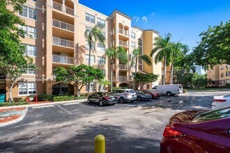 19999 E Country Club Dr, Unit 1206 in Aventura, FL - Foto de edificio - Building Photo