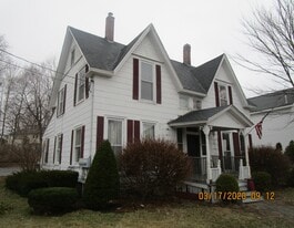 9 Brook St, Unit 1st Floor Renovated 1 Bedroom in Derry, NH - Building Photo