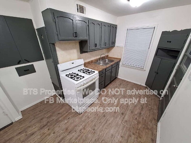 3205 W Ann St in Peoria, IL - Building Photo - Building Photo