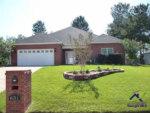 631 Amberley Ct in Kathleen, GA - Building Photo