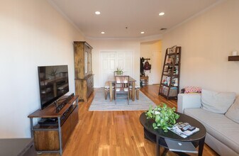 212 Madison St in Hoboken, NJ - Building Photo - Building Photo