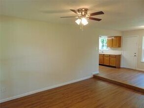 6207 Misty Wood Dr in Dallas, TX - Building Photo - Building Photo