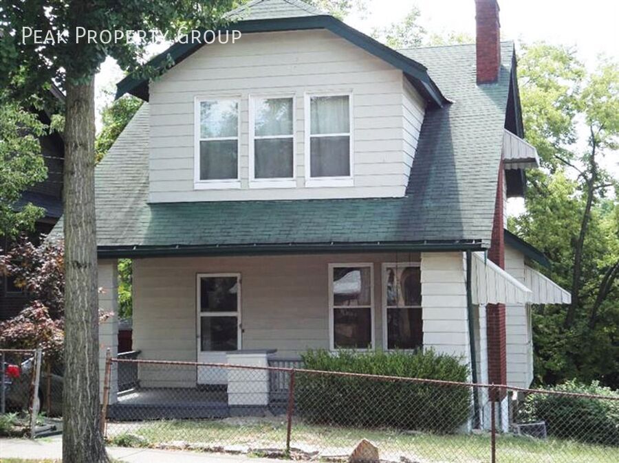 349 Warner St in Cincinnati, OH - Foto de edificio
