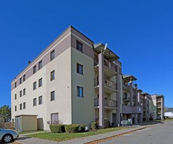 Arbour Village Cooperative Homes in St Catharines, ON - Building Photo