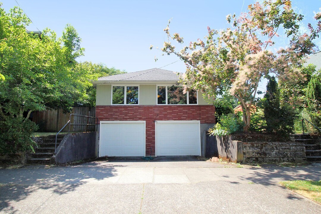 4118-4118 SE Yamhill St in Portland, OR - Building Photo