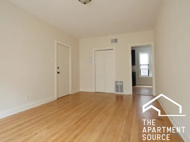4038 N Ashland Ave, Unit W3 in Chicago, IL - Foto de edificio - Building Photo
