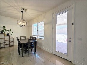 125 Short Ruff Way in Las Vegas, NV - Building Photo - Building Photo