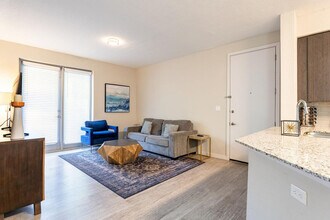 1820 Legends Ln in Daytona Beach, FL - Building Photo - Building Photo