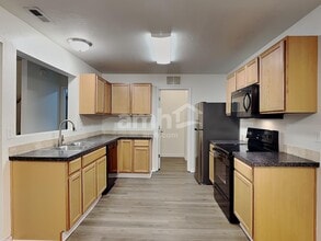 10417 W Jerry Peak St in Boise, ID - Foto de edificio - Building Photo