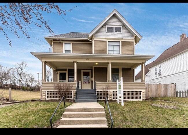 229 W Downer Pl, Unit Apt 2, Unit Apt 2