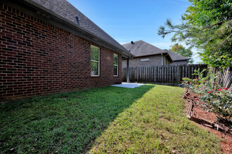 5753 Park Side Rd in Hoover, AL - Foto de edificio - Building Photo