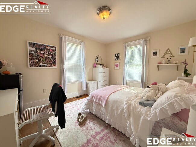 53 Radnor Rd, Unit 1 in Boston, MA - Building Photo - Building Photo