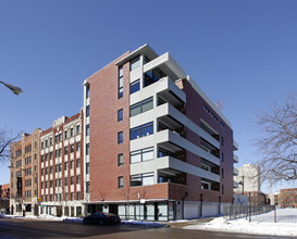 834 W Montrose Ave in Chicago, IL - Foto de edificio - Building Photo