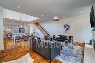 938 Southside Pl in Nashville, TN - Building Photo - Building Photo