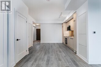 20 Soudan Ave in Toronto, ON - Building Photo - Building Photo