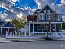 33 Douglas Rd in Medford, MA - Building Photo