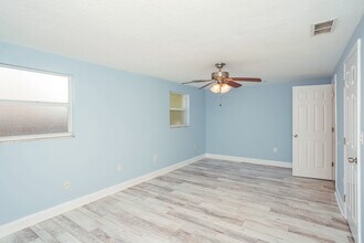 3834 San Luis Dr in Sarasota, FL - Building Photo - Building Photo