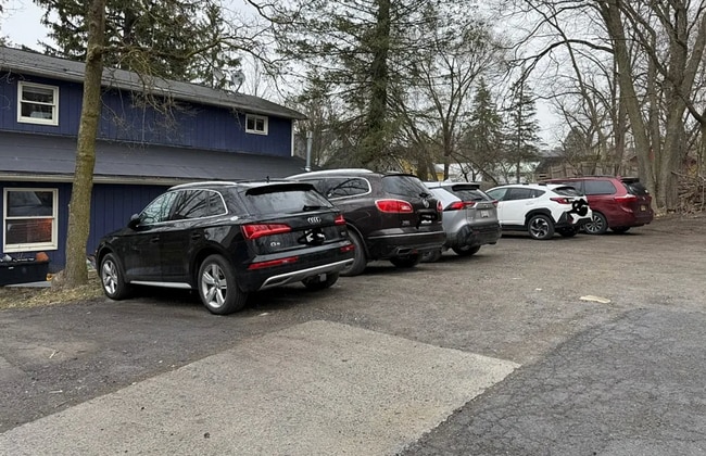 409 S Aurora St in Ithaca, NY - Building Photo - Building Photo