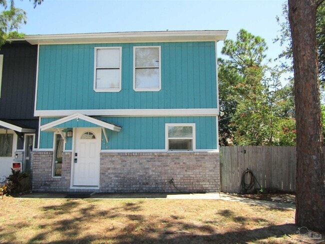 property at 950 Coronado Dr