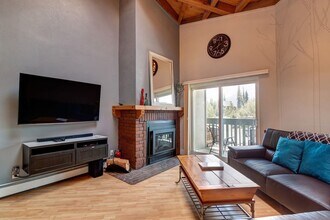 307-I Treehouse in Silverthorne, CO - Building Photo - Building Photo