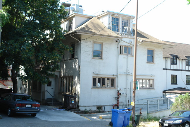 Wolf House in Berkeley, CA - Building Photo - Building Photo