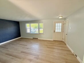 492 Basket Rd in Webster, NY - Building Photo - Building Photo