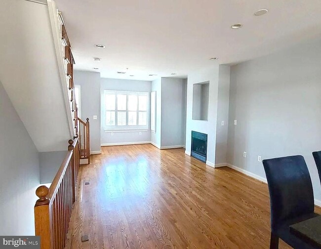 property at 524 15th St SE