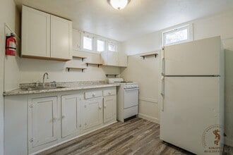 1060 Grand Ave in Grand Junction, CO - Building Photo - Building Photo