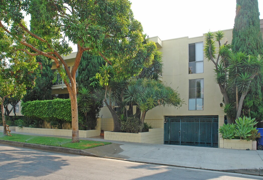 540 N Orlando Ave in Los Angeles, CA - Foto de edificio