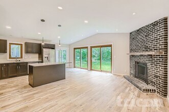 14150 Rolling Oaks Cir NE in Prior Lake, MN - Foto de edificio - Building Photo