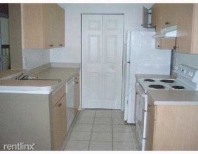 10342 Fox Trail Rd S-Unit -Apt 1406 in Royal Palm Beach, FL - Building Photo - Building Photo