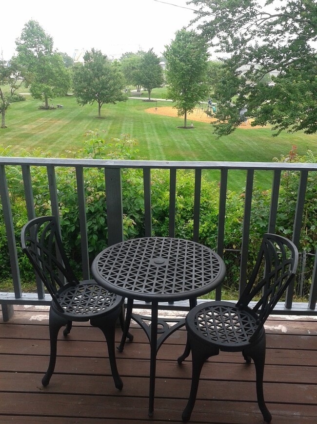 property at 5 Sunset Dr