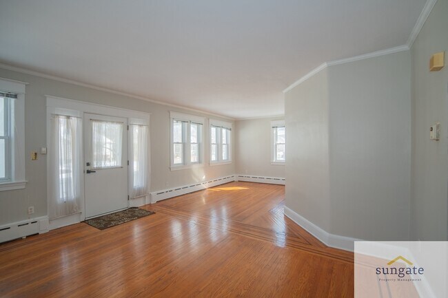 3043 Pinewood Ave in Baltimore, MD - Building Photo - Building Photo