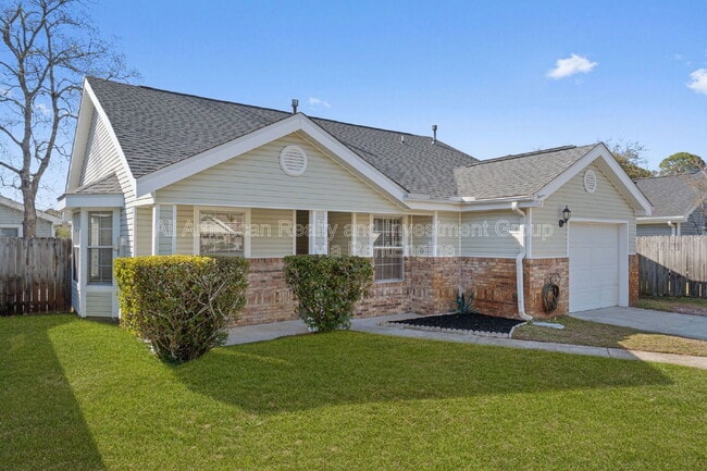 1922 Heartland Dr in Fort Walton Beach, FL - Building Photo - Building Photo