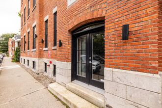 B Loft in Montréal, QC - Building Photo - Building Photo