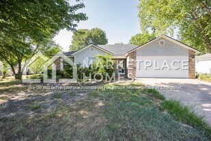 490 Aster Ave in Farmington, AR - Building Photo