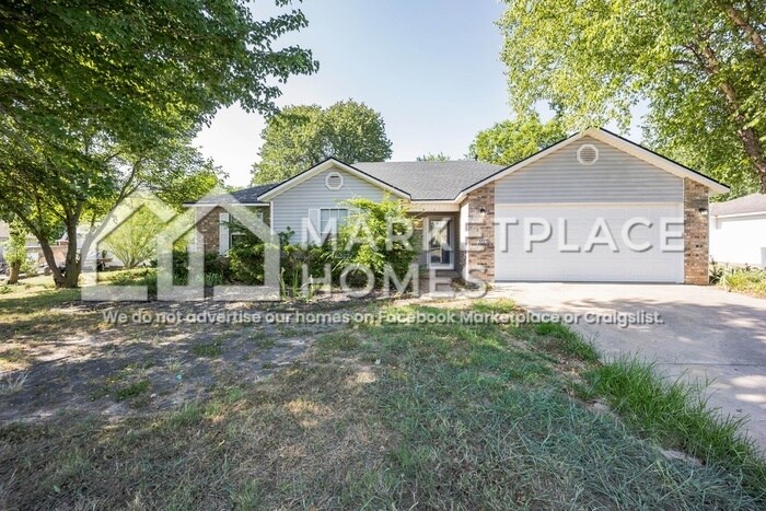 490 Aster Ave in Farmington, AR - Building Photo