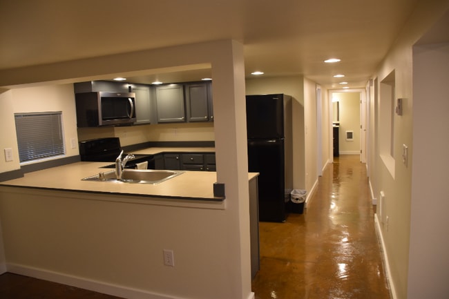 8360 Wabash Ave S in Seattle, WA - Building Photo - Building Photo