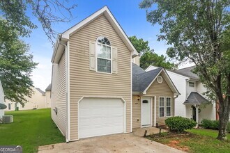 3695 Longview Dr in Douglasville, GA - Building Photo - Building Photo